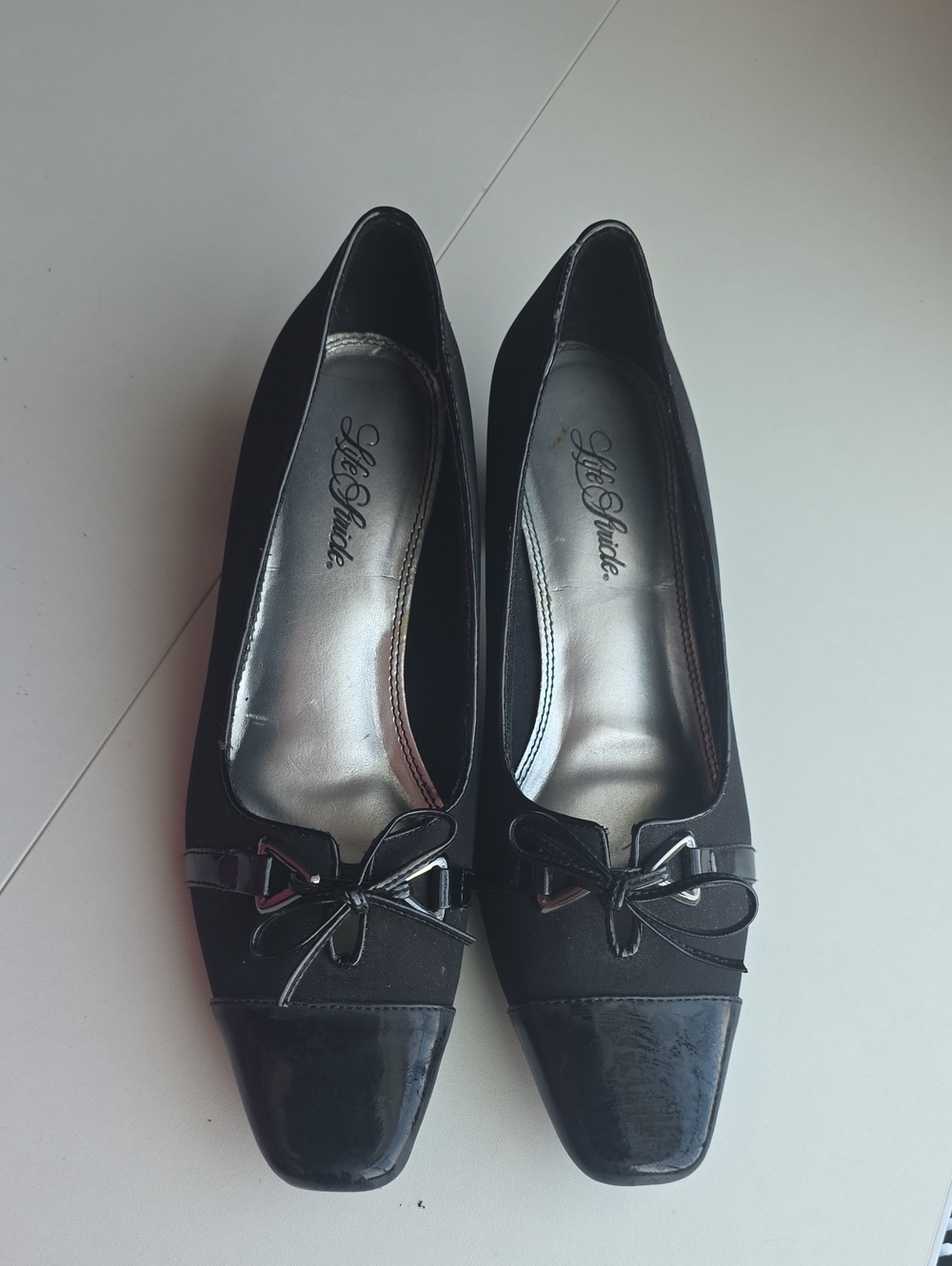 Life Stride Black Bow Cap-Toe Kitten Heel